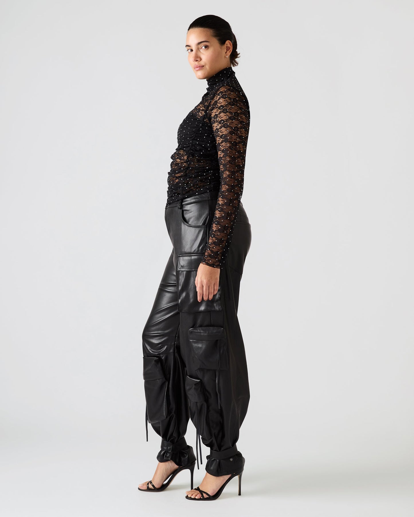 BAYLEE TOP BLACK